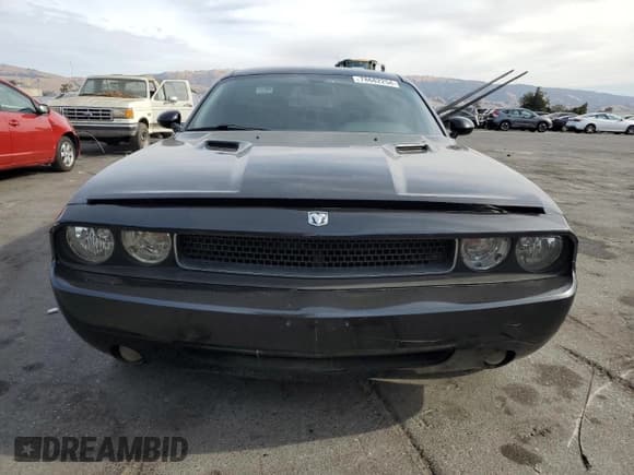 ✅ 2009 Dodge Challenger SE • VIN: 2B3LJ44V89H522084 • Lot: 78682254. Wystawiony na Copart z przebiegiem 78 783 mil. Bezpłatny archiwum sprzedaży aukcyjnych z USA i szczegółowy raport historii pojazdu na DreamBid. Zdjęcie 5.