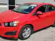 2015 Chevrolet Sonic LT z VIN 1G1JC5SG3F4139150, wystawiony jako Copart lot #67015864 z przebiegiem 39 057 mil mil oraz Szkoda całkowita • Salvage title. Historia ofert i sprzedaży dostępna na DreamBid. Obrazek 1.