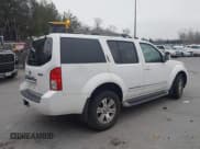 ✅ 2011 Nissan Pathfinder SV • VIN: 5N1AR1NB5BC611522 • Lot: 43781394. Wystawiony na IAAI z przebiegiem 183 366 mil. Bezpłatny archiwum sprzedaży aukcyjnych z USA i szczegółowy raport historii pojazdu na DreamBid. Zdjęcie 4.