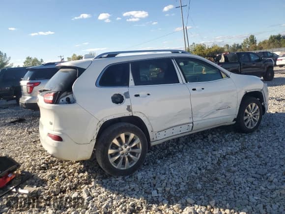 ✅ 2018 Jeep Cherokee Overland • VIN: 1C4PJMJX3JD594608 • Lot: 82244995. Listed on Copart with 103,989 mi. Free auction sales archive from the USA and detailed vehicle history report at DreamBid. Image 3.