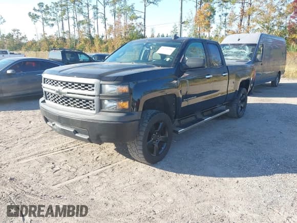 ✅ 2015 Chevrolet Silverado 1500 Work Truck • VIN: 1GCRCPEHXFZ399056 • Lot: 43753291. Wystawiony na IAAI z przebiegiem 210 325 mil. Bezpłatny archiwum sprzedaży aukcyjnych z USA i szczegółowy raport historii pojazdu na DreamBid. Zdjęcie 17.