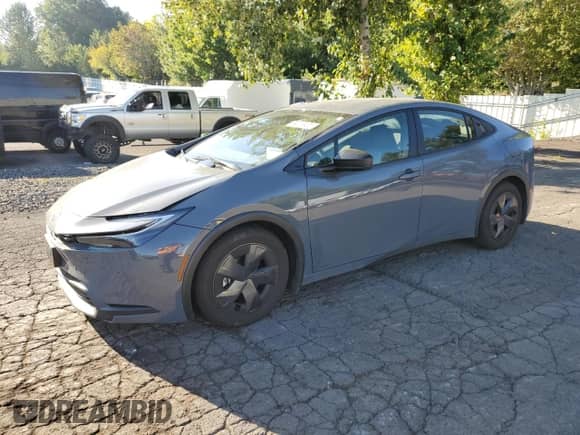 2024 Toyota Prius LE with VIN JTDADABU8R3017400, listed as a Copart auction lot 84013455 with 3,141 mi miles and Salvage title. Bid and sale history available at DreamBid. Image 1.