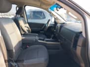 ✅ 2012 Nissan Titan SL • VIN: 1N6BA0ED2CN307658 • Lot: 42369756. Wystawiony na IAAI z przebiegiem 305 852 mil. Bezpłatny archiwum sprzedaży aukcyjnych z USA i szczegółowy raport historii pojazdu na DreamBid. Zdjęcie 5.