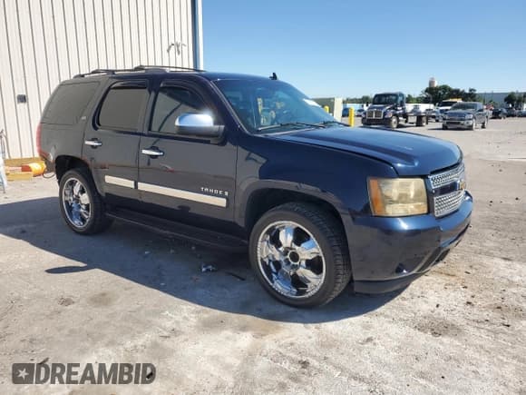 ✅ 2007 Chevrolet Tahoe LTZ • VIN: 1GNFC13077R364481 • Lot: 90916715. Listed on Copart with 297,549 mi. Free auction sales archive from the USA and detailed vehicle history report at DreamBid. Image 4.