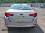 ✅ 2012 Kia Optima EX • VIN: 5XXGN4A72CG035533 • Lot: 42408646. Wystawiony na IAAI z przebiegiem 248 295 mil. Bezpłatny archiwum sprzedaży aukcyjnych z USA i szczegółowy raport historii pojazdu na DreamBid. Zdjęcie 17.
