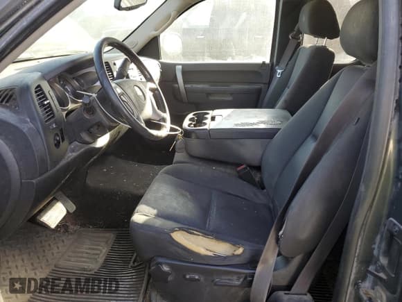 ✅ 2011 Chevrolet Silverado 1500 LT • VIN: 1GCRKSE38BZ315756 • Lot: 73685404. Listed on Copart with 300,157 mi. Free auction sales archive from the USA and detailed vehicle history report at DreamBid. Image 7.