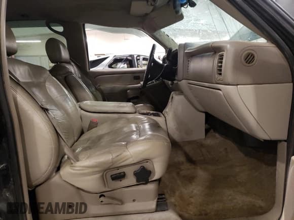 ✅ 2002 Chevrolet Suburban LT • VIN: 3GNFK16Z52G187175 • Лот: 49988484. Опубликован ранее на Copart с пробегом 310 662 миль. Бесплатный доступ к архиву аукционных продаж из США и подробный отчёт об истории автомобиля на DreamBid. Изображение 7.