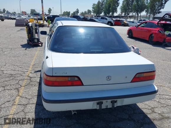 ✅ 1993 Acura Integra • VIN: JH4DB1650PS000677 • Lot: 42301738. Wystawiony na IAAI z przebiegiem 148 492 mil. Bezpłatny archiwum sprzedaży aukcyjnych z USA i szczegółowy raport historii pojazdu na DreamBid. Zdjęcie 17.