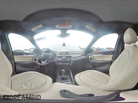 ✅ 2017 BMW X1 xDrive28i • VIN: WBXHT3Z34H4A52475 • Lot: 82125045. Wystawiony na Copart z przebiegiem 78 141 mil. Bezpłatny archiwum sprzedaży aukcyjnych z USA i szczegółowy raport historii pojazdu na DreamBid. Zdjęcie 15.