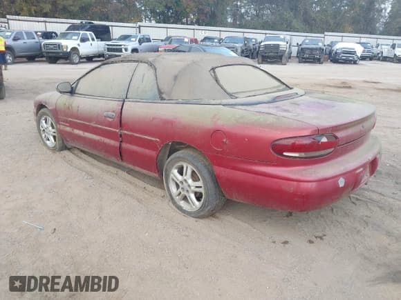 ✅ 1997 Chrysler Sebring JX • VIN: 3C3EL45H4VT558144 • Lot: 43717999. Wystawiony na IAAI z przebiegiem 195 660 mil. Bezpłatny archiwum sprzedaży aukcyjnych z USA i szczegółowy raport historii pojazdu na DreamBid. Zdjęcie 3.