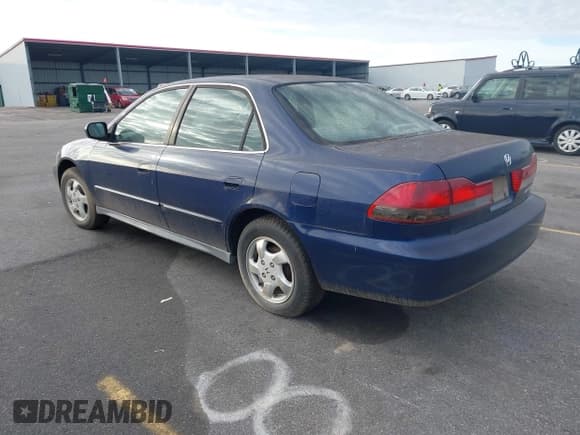 ✅ 2002 Honda Accord VP • VIN: 1HGCF86632A150382 • Lot: 43918156. Listed on IAAI with 305,825 mi. Free auction sales archive from the USA and detailed vehicle history report at DreamBid. Image 3.