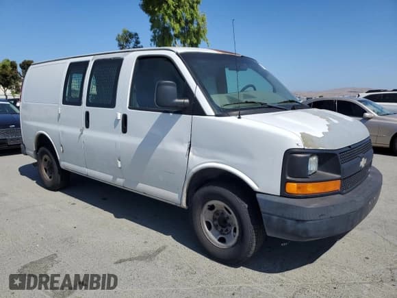 ✅ 2008 Chevrolet Express Cargo • VIN: 1GCGG25C581202010 • Lot: 61499705. Listed on Copart with 316,849 mi. Free auction sales archive from the USA and detailed vehicle history report at DreamBid. Image 4.