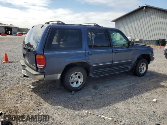 ✅ 2000 Ford Explorer XLT • VIN: 1FMZU83P0YZC64423 • Лот: 80081185. Опубликован ранее на Copart с пробегом 160 357 миль. Бесплатный доступ к архиву аукционных продаж из США и подробный отчёт об истории автомобиля на DreamBid. Изображение 3.