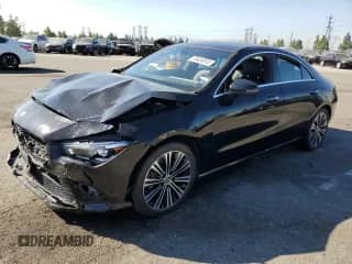 2023 Mercedes-Benz CLA 250 с VIN W1K5J4GB0PN334887, выставлен на аукционе Copart как лот 70424815 с пробегом 26 987 миль миль и Списание • Salvage title. История ставок и продаж доступна на DreamBid. Изображение 1.
