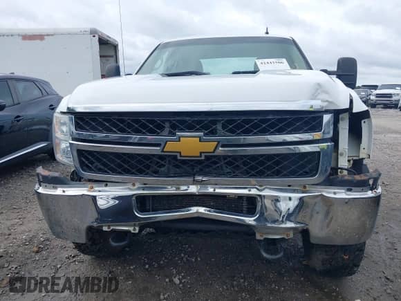 ✅ 2013 Chevrolet Silverado 2500HD Work Truck • VIN: 1GC2KVCG7DZ403046 • Lot: 42442506. Wystawiony na IAAI z przebiegiem 304 543 mil. Bezpłatny archiwum sprzedaży aukcyjnych z USA i szczegółowy raport historii pojazdu na DreamBid. Zdjęcie 6.