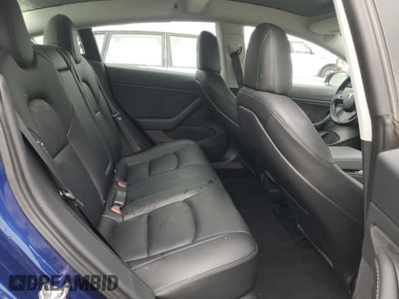 ✅ 2021 Tesla Model 3 Long Range • VIN: 5YJ3E1EB3MF924468 • Lot: 55046745. Wystawiony na Copart z przebiegiem 29 446 mil. Bezpłatny archiwum sprzedaży aukcyjnych z USA i szczegółowy raport historii pojazdu na DreamBid. Zdjęcie 10.