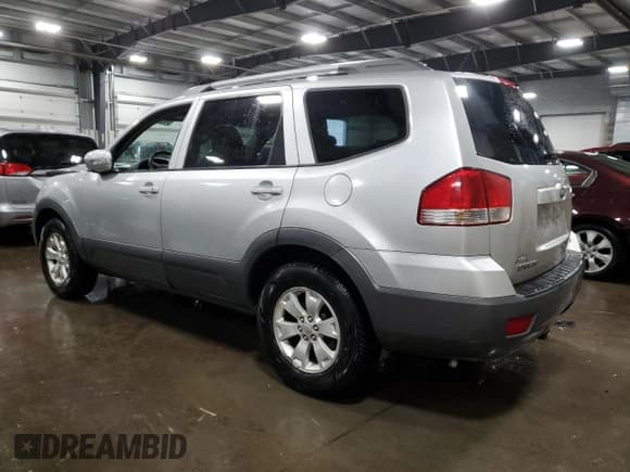✅ 2009 Kia Borrego EX • VIN: KNDJH741495035603 • Lot: 84233014. Listed on Copart with 108,085 mi. Free auction sales archive from the USA and detailed vehicle history report at DreamBid. Image 2.