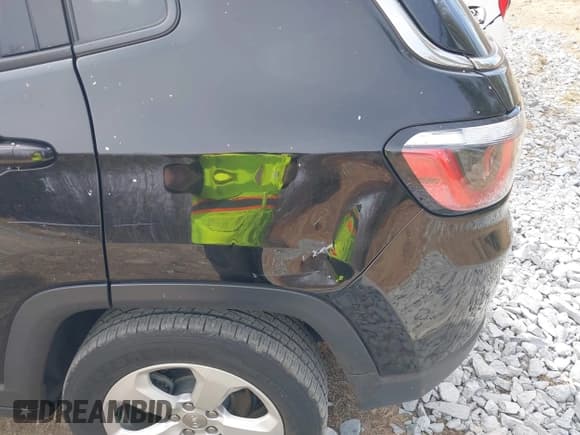 ✅ 2019 Jeep Compass Latitude • VIN: 3C4NJDBB9KT679054 • Lot: 41892388. Listed on IAAI with 61,382 mi. Free auction sales archive from the USA and detailed vehicle history report at DreamBid. Image 18.