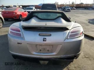 ✅ 2008 Saturn Sky • VIN: 1G8MC35BX8Y132825 • Лот: 81708484. Опубликован ранее на Copart с пробегом 117 955 миль. Бесплатный доступ к архиву аукционных продаж из США и подробный отчёт об истории автомобиля на DreamBid. Изображение 6.