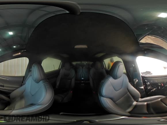 ✅ 2024 Tesla Model X Plaid • VIN: 7SAXCBE61RF439059 • Lot: 85558845. Wystawiony na Copart z przebiegiem 16 393 mil. Bezpłatny archiwum sprzedaży aukcyjnych z USA i szczegółowy raport historii pojazdu na DreamBid. Zdjęcie 15.