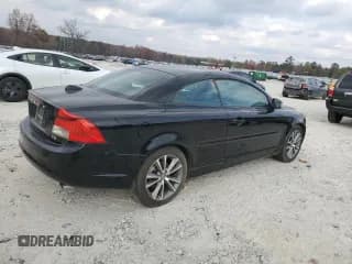 ✅ 2012 Volvo C70 T5 • VIN: YV1672MC6CJ129228 • Лот: 92756585. Опубликован ранее на Copart с пробегом 123 321 миль. Бесплатный доступ к архиву аукционных продаж из США и подробный отчёт об истории автомобиля на DreamBid. Изображение 3.