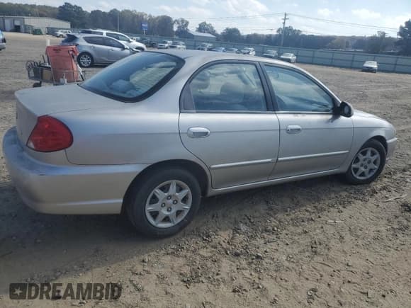 ✅ 2003 Kia Spectra • VIN: KNAFB121335295115 • Lot: 78070674. Wystawiony na Copart z przebiegiem Nie podano. Bezpłatny archiwum sprzedaży aukcyjnych z USA i szczegółowy raport historii pojazdu na DreamBid. Zdjęcie 3.