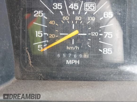 ✅ 1983 Ford F-350 • VIN: 1FDJF37G8DNA24140 • Лот: 43590786. Опубликован ранее на IAAI с пробегом 657 697 миль. Бесплатный доступ к архиву аукционных продаж из США и подробный отчёт об истории автомобиля на DreamBid. Изображение 5.