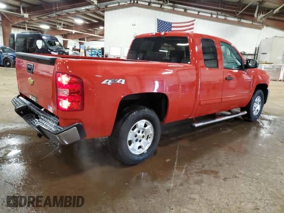 2013 Chevrolet Silverado 1500 LT with VIN 1GCRKSE76DZ329371, listed as a Copart auction lot 87091925 with 139,713 mi miles and Clean title. Bid and sale history available at DreamBid. Image 3.