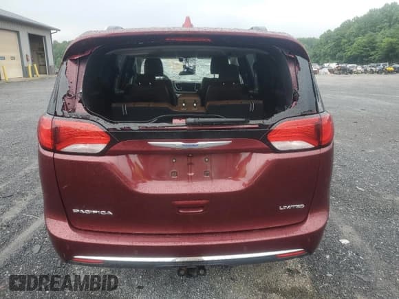 ✅ 2018 Chrysler Pacifica Limited • VIN: 2C4RC1GG3JR295240 • Lot: 64669365. Wystawiony na Copart z przebiegiem 87 318 mil. Bezpłatny archiwum sprzedaży aukcyjnych z USA i szczegółowy raport historii pojazdu na DreamBid. Zdjęcie 6.