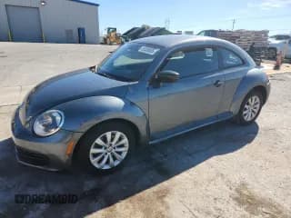 ✅ 2013 Volkswagen Beetle 2.5L • VIN: 3VWFP7AT5DM631091 • Lot: 89536605. Wystawiony na Copart z przebiegiem 145 919 mil. Bezpłatny archiwum sprzedaży aukcyjnych z USA i szczegółowy raport historii pojazdu na DreamBid. Zdjęcie 1.