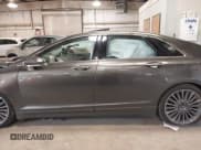 ✅ 2016 Lincoln MKZ Hybrid • VIN: 3LN6L2LU7GR602024 • Lot: 41224915. Wystawiony na IAAI z przebiegiem 176 538 mil. Bezpłatny archiwum sprzedaży aukcyjnych z USA i szczegółowy raport historii pojazdu na DreamBid. Zdjęcie 14.