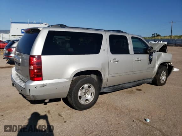 ✅ 2007 Chevrolet Suburban LT • VIN: 3GNFK16337G120979 • Lot: 70379504. Wystawiony na Copart z przebiegiem 278 409 mil. Bezpłatny archiwum sprzedaży aukcyjnych z USA i szczegółowy raport historii pojazdu na DreamBid. Zdjęcie 3.