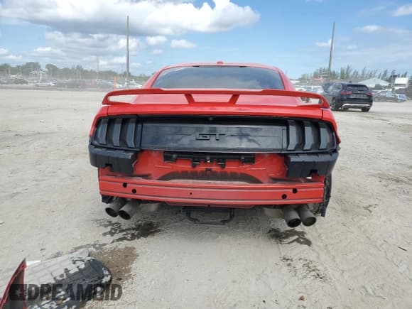 ✅ 2019 Ford Mustang GT Premium • VIN: 1FA6P8CF8K5167299 • Lot: 90779795. Wystawiony na Copart z przebiegiem 20 595 mil. Bezpłatny archiwum sprzedaży aukcyjnych z USA i szczegółowy raport historii pojazdu na DreamBid. Zdjęcie 6.