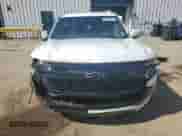 2024 Chevrolet Suburban Z71 z VIN 1GNSKDKD4RR366912, wystawiony jako Copart lot #85366065 z przebiegiem 17 299 mil mil oraz Szkoda całkowita • Salvage title. Historia ofert i sprzedaży dostępna na DreamBid. Obrazek 5.