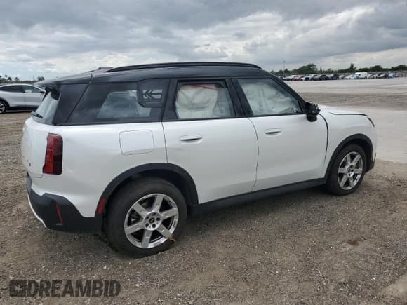 ✅ 2025 MINI Countryman S • VIN: WMZ23GA0XS7S16374 • Lot: 52798125. Listed on Copart with Not provided. Free auction sales archive from the USA and detailed vehicle history report at DreamBid. Image 3.