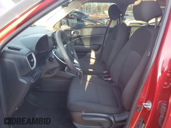 ✅ 2021 Hyundai Venue SE • VIN: KMHRB8A37MU114998 • Lot: 83757674. Listed on Copart with 72,322 mi. Free auction sales archive from the USA and detailed vehicle history report at DreamBid. Image 7.