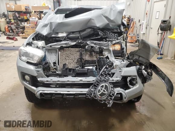 ✅ 2018 Toyota Tacoma TRD Sport • VIN: 3TMCZ5AN0JM183103 • Lot: 84736135. Listed on Copart with 89,743 mi. Free auction sales archive from the USA and detailed vehicle history report at DreamBid. Image 5.