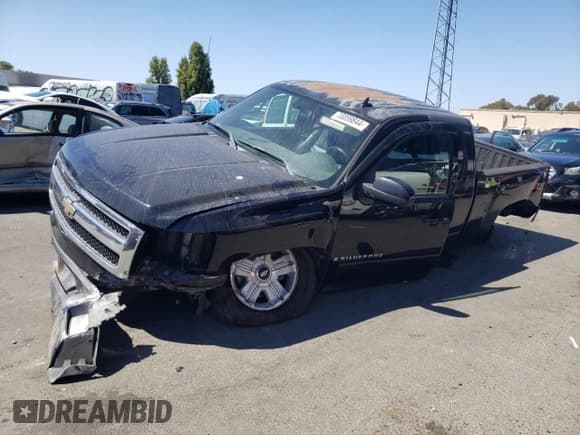 ✅ 2007 Chevrolet Silverado 1500 2LT • VIN: 2GCEK190971728780 • Lot: 70059844. Listed on Copart with 246,187 mi. Free auction sales archive from the USA and detailed vehicle history report at DreamBid. Image 1.