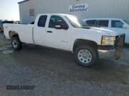 ✅ 2013 Chevrolet Silverado 2500HD Work Truck • VIN: 1GC2KVCGXDZ297742 • Lot: 61436925. Wystawiony na Copart z przebiegiem 158 449 mil. Bezpłatny archiwum sprzedaży aukcyjnych z USA i szczegółowy raport historii pojazdu na DreamBid. Zdjęcie 4.