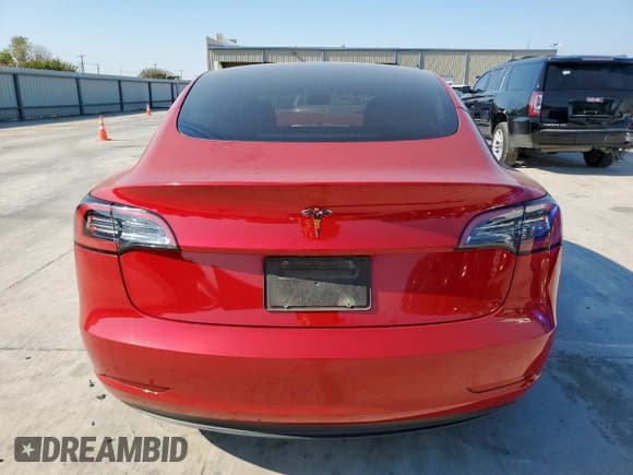 ✅ 2023 Tesla Model 3 • VIN: 5YJ3E1EA6PF606128 • Lot: 82411495. Wystawiony na Copart z przebiegiem 41 697 mil. Bezpłatny archiwum sprzedaży aukcyjnych z USA i szczegółowy raport historii pojazdu na DreamBid. Zdjęcie 6.
