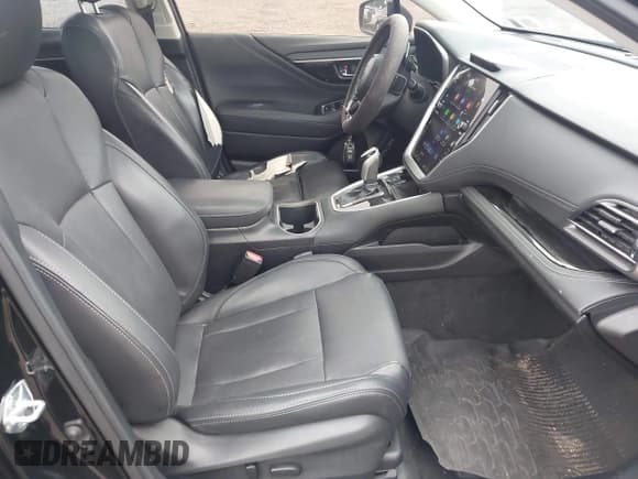 ✅ 2022 Subaru Legacy Limited • VIN: 4S3BWAN6XN3018666 • Lot: 43587653. Wystawiony na IAAI z przebiegiem 33 481 mil. Bezpłatny archiwum sprzedaży aukcyjnych z USA i szczegółowy raport historii pojazdu na DreamBid. Zdjęcie 5.