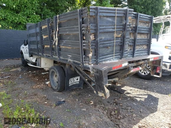 ✅ 2003 Ford F-550 • VIN: 1FDAF56PX3EB91143 • Lot: 59145594. Wystawiony na Copart z przebiegiem 140 436 mil. Bezpłatny archiwum sprzedaży aukcyjnych z USA i szczegółowy raport historii pojazdu na DreamBid. Zdjęcie 3.