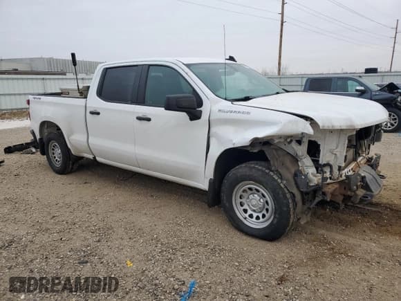 ✅ 2022 Chevrolet Silverado 1500 • VIN: 1GCPYAEK3NZ167415 • Лот: 85258504. Опубликован ранее на Copart с пробегом 49 540 миль. Бесплатный доступ к архиву аукционных продаж из США и подробный отчёт об истории автомобиля на DreamBid. Изображение 4.