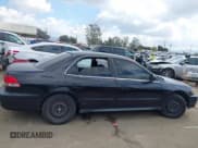✅ 2001 Honda Accord LX • VIN: 1HGCG66531A109547 • Lot: 43379624. Wystawiony na IAAI z przebiegiem 256 983 mil. Bezpłatny archiwum sprzedaży aukcyjnych z USA i szczegółowy raport historii pojazdu na DreamBid. Zdjęcie 13.