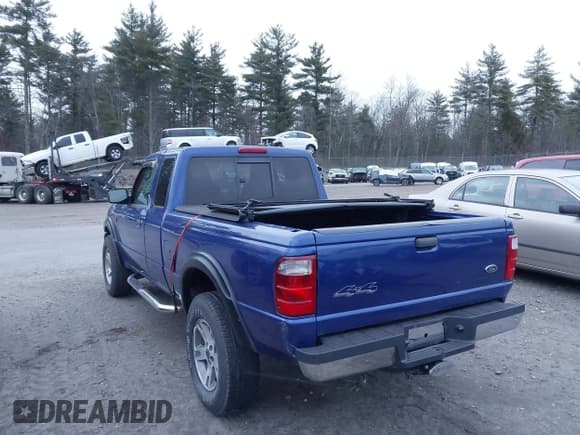 ✅ 2004 Ford Ranger XL Fleet • VIN: 1FTZR15E04TA10541 • Lot: 43665278. Wystawiony na IAAI z przebiegiem 164 161 mil. Bezpłatny archiwum sprzedaży aukcyjnych z USA i szczegółowy raport historii pojazdu na DreamBid. Zdjęcie 3.