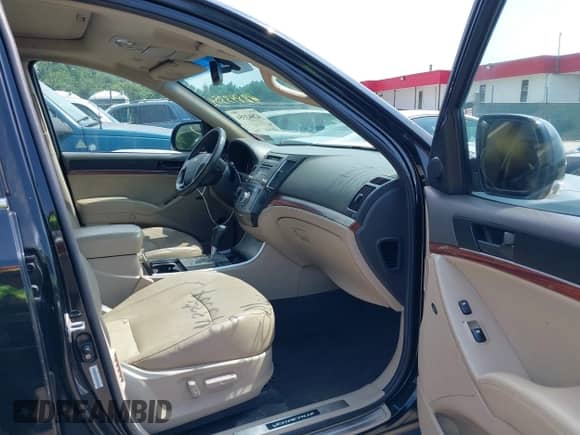 2011 Hyundai Veracruz GLS с VIN KM8NUDCC5BU145694, выставлен на аукционе IAAI как лот 42843354 с пробегом 285 448 миль миль и . История ставок и продаж доступна на DreamBid. Изображение 5.