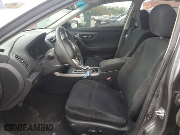 2015 Nissan Altima S с VIN 1N4AL3AP6FN377538, выставлен на аукционе Copart как лот 85581475 с пробегом 94 029 миль миль и Списание • Salvage title. История ставок и продаж доступна на DreamBid. Изображение 7.