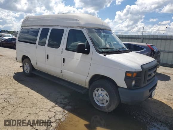 ✅ 2013 Ford Econoline Cargo Commercial • VIN: 1FTNE2EW5DDB06085 • Lot: 62732735. Listed on Copart with 262,016 mi. Free auction sales archive from the USA and detailed vehicle history report at DreamBid. Image 4.