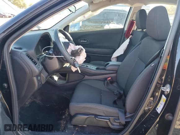 ✅ 2019 Honda HR-V LX • VIN: 3CZRU6H36KG710610 • Lot: 82657495. Listed on Copart with 77,630 mi. Free auction sales archive from the USA and detailed vehicle history report at DreamBid. Image 7.