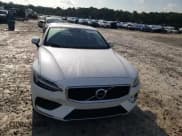 ✅ 2019 Volvo S60 Momentum • VIN: 7JR102FK2KG009996 • Lot: 63184683. Wystawiony na Copart z przebiegiem 62 701 mil. Bezpłatny archiwum sprzedaży aukcyjnych z USA i szczegółowy raport historii pojazdu na DreamBid. Zdjęcie 10.